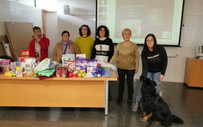 EL CENTRE OCUPACIONAL PARTICIPA A UNA XERRADA SOBRE TENÈNCIA RESPONSABLE D’ANIMALS DE COMPANYIA AL COL·LEGI “BEATO JACINTO CASTAÑEDA”